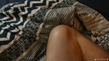 Mostoha bratyesz meglepte a kishúgát maszti közben Thumb