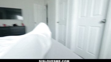 Cukimuki szöszke mostoha hugica ráült a tesója szerszámára Thumb