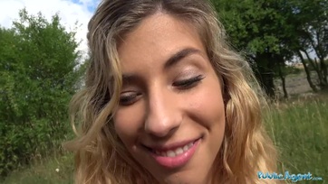 Hancúr a réten Thumb