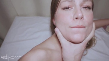 Ha a kívánnivaló nőm elkezdi szopni a kolbászom akkor tudom, hogy ma kettyintés lesz! Thumb