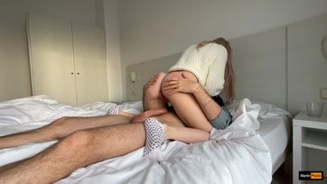 Először kutya pózban dugtam meg a jopopsijú bébimet aztán esedezett hogy megtáncolhassa a pajszeremet Thumb